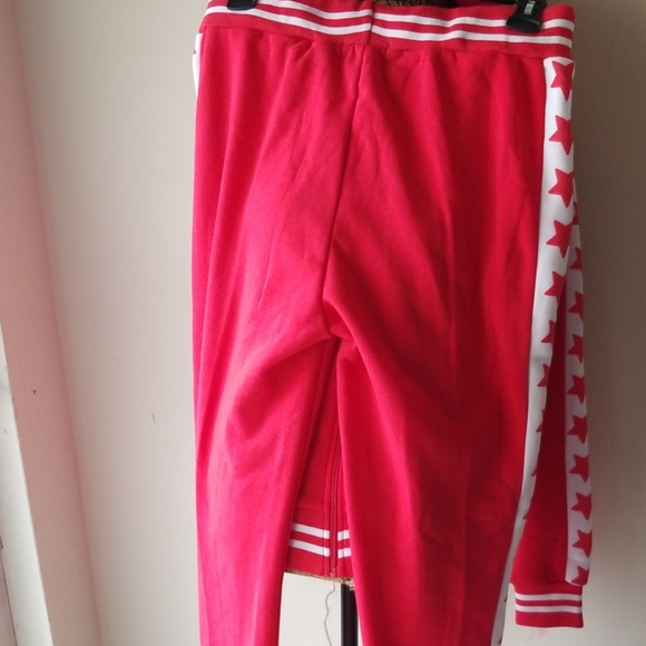Red/White Love Star Sweatsuit - Picture 4 of 5